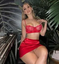 Gorgeous sexy body , Mariam 